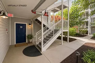 3176 Summit Square Dr, Oakton, VA 22124 - Photo 3
