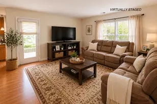 3176 Summit Square Dr, Oakton, VA 22124 - Photo 7