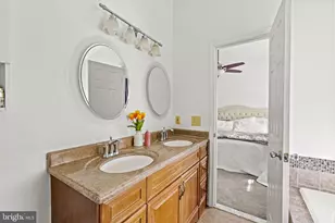7482 Digby Grn, Alexandria, VA 22315 - Photo 21