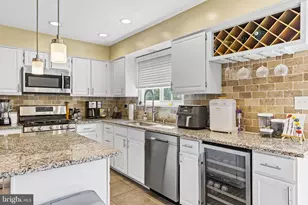 7482 Digby Grn, Alexandria, VA 22315 - Photo 13