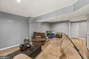 7482 Digby Grn, Alexandria, VA 22315 - Photo 29