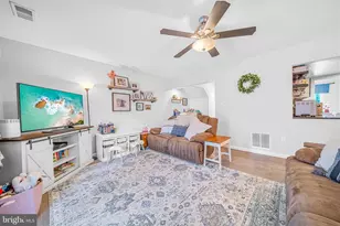 2182 Monaghan Dr, Herndon, VA 20170 - Photo 9