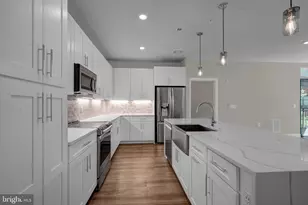 1761 Old Meadow Rd, McLean, VA 22102 - Photo 9
