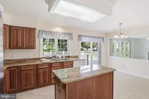 8392 Crosslake Dr, Fairfax Station, VA 22039 - Photo 21