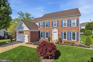8392 Crosslake Dr, Fairfax Station, VA 22039 - Photo 5