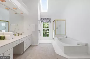 8392 Crosslake Dr, Fairfax Station, VA 22039 - Photo 33
