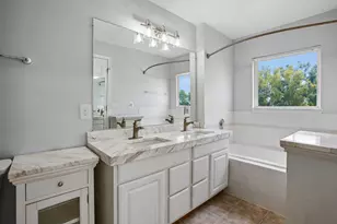 11506 Sperrin Cir, Fairfax, VA 22030 - Photo 9
