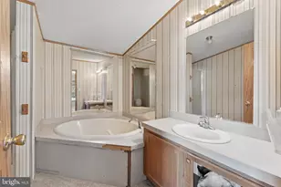 14611 Northwest Pl, Chantilly, VA 20151 - Photo 15