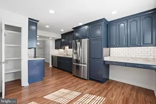 6851 Brian Michael Ct, Springfield, VA 22153 - Photo 5