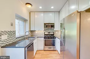 12114 Wedgeway Ct, Fairfax, VA 22033 - Photo 29