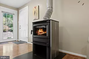 10929 Howland Dr, Reston, VA 20191 - Photo 11
