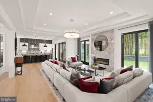 1054 Kinglet Ct, McLean, VA 22101 - Photo 11