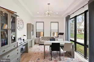 1054 Kinglet Ct, McLean, VA 22101 - Photo 7