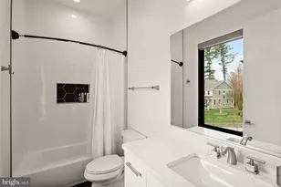 1054 Kinglet Ct, McLean, VA 22101 - Photo 41