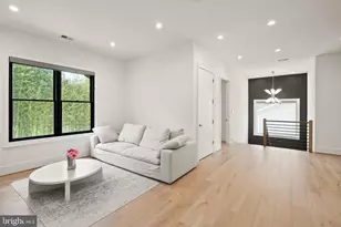 1054 Kinglet Ct, McLean, VA 22101 - Photo 25