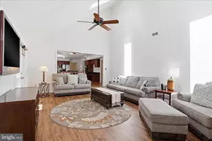 5245 Glen Meadow Rd, Centreville, VA 20120 - Photo 17