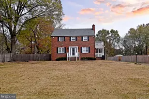 7125 Harrison Ln, Alexandria, VA 22306 - Photo 3