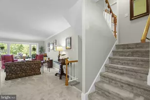 8306 Briar Creek Dr, Annandale, VA 22003 - Photo 5