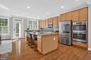 7897 Carbondale Way, Springfield, VA 22153 - Photo 9