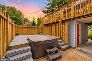 9538 Stevebrook Rd, Fairfax, VA 22032 - Photo 9