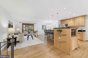 9538 Stevebrook Rd, Fairfax, VA 22032 - Photo 3
