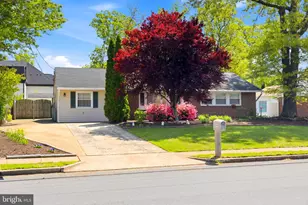 14703 Carlbern Dr, Centreville, VA 20120 - Photo 3