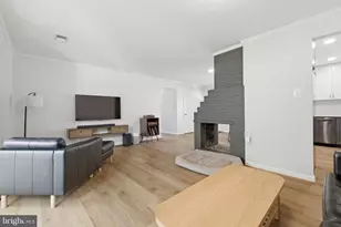 14703 Carlbern Dr, Centreville, VA 20120 - Photo 17
