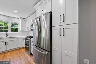 6153 Les Dorson Ln, Alexandria, VA 22315 - Photo 5