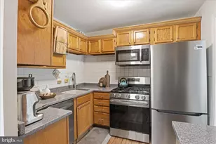 2505 Popkins Ln, Alexandria, VA 22306 - Photo 11