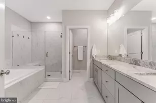 105 Heglar Oaks Ct, Herndon, VA 20170 - Photo 43
