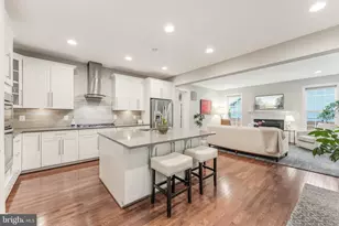 105 Heglar Oaks Ct, Herndon, VA 20170 - Photo 17