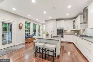 105 Heglar Oaks Ct, Herndon, VA 20170 - Photo 15
