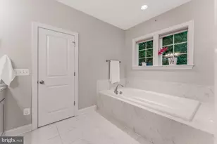 105 Heglar Oaks Ct, Herndon, VA 20170 - Photo 45