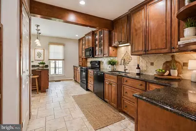 9929 Hemlock Woods Lane, Burke, VA 22015 - Photo 5