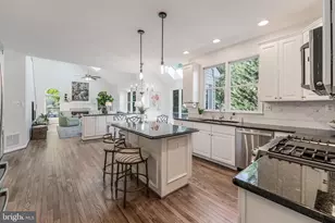 12537 Ridgegate Dr, Herndon, VA 20170 - Photo 11