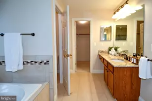 13619 Weinstein Ct, Centreville, VA 20120 - Photo 43