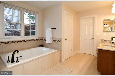 13619 Weinstein Court, Centreville, VA 20120 - Photo 41