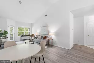 13058 Autumn Woods Way, Fairfax, VA 22033 - Photo 7