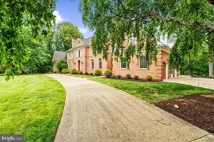 11102 Prince Edward Ct, Oakton, VA 22124 - Photo 3