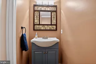 8923 Park Forest Dr, Springfield, VA 22152 - Photo 29