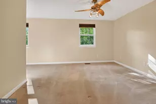 8923 Park Forest Dr, Springfield, VA 22152 - Photo 37