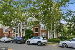 11325 Aristotle Dr, Fairfax, VA 22030 - Photo 25