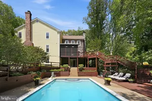 10204 Yellow Pine Dr, Vienna, VA 22182 - Photo 3