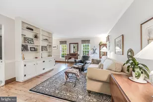 11686 Stockbridge Ln, Reston, VA 20194 - Photo 9