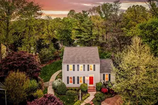 11686 Stockbridge Ln, Reston, VA 20194 - Photo 3