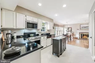 11686 Stockbridge Ln, Reston, VA 20194 - Photo 15