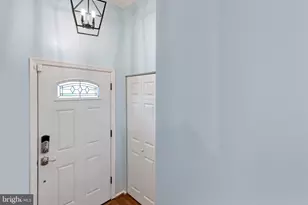 7033 Solomon Seal Ct, Springfield, VA 22152 - Photo 3