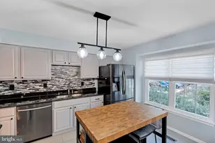 7033 Solomon Seal Ct, Springfield, VA 22152 - Photo 11