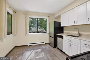 2173 Glencourse Ln, Reston, VA 20191 - Photo 9