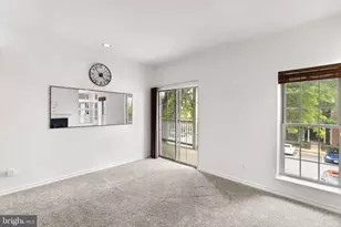 3912 Penderview Dr, Fairfax, VA 22033 - Photo 3